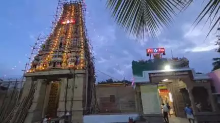 விருதுநகர்: ஸ்ரீ சொக்கநாத சுவாமி கோவில் கும்பாபிஷேகம் வருகிற 27ஆம் தேதி நடைபெறுவதை முன்னிட்டு கோவிலில் சிறப்பு பூஜைகள் தொடங்கியது.