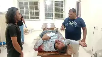 मनासा: खजूरी खिमपुरा रोड पर घायल मिला व्यक्ति, दो युवकों ने अस्पताल पहुंचाया
