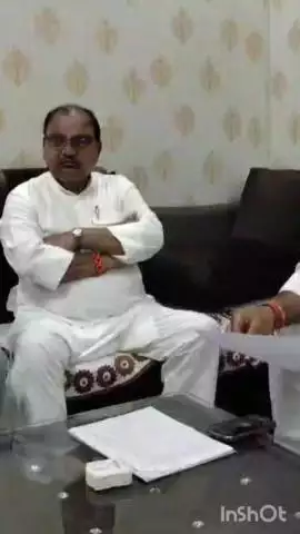 उच्चैन: राज्य मंत्री जवाहर सिंह बेढंम ने सर्किट हाउस में अधिकारियों की बैठक ली