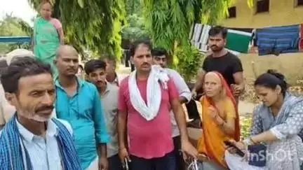 फर्रुखाबाद: ख़ाखटमऊ दहलिया निवासी होमगार्ड की मौत, पुलिस ने शव का पंचायतनामा भरकर पोस्टमार्टम के लिए भेजा