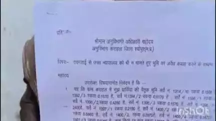 कराहल: हाईकोर्ट में मामला लंबित, फिर भी विधवा की ज़मीन पर जबरन निर्माण की कोशिश, तहसीलदार ने कहा- काम रुकवाया