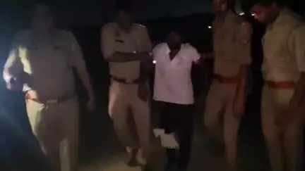 कैराना: मामौर गांव में किसान की हत्या के मामले में वांछित मुख्य आरोपी नदीम को मुठभेड़ में लगी गोली, दो अन्य आरोपी गिरफ्तार