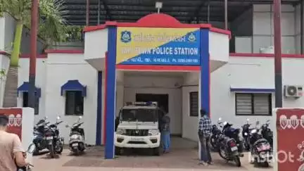 વાપી: વાપી ગીતાનગરમાં નાસ્તો કરાવવા કહેતા બે યુવક પર હુમલો