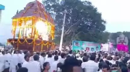 యర్రగొండపాలెం: రాజంపల్లి గొడ్రాలి కొండ తిరుమలనాథ స్వామి బ్రహ్మోత్సవాల సందర్భంగా అంగరంగ వైభవంగా రథోత్సవం