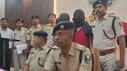 डेहरी: रोहतास पुलिस ने स्वर्ण व्यवसायी पर हमले के मुख्य आरोपी सहित 2 अन्य को किया गिरफ्तार