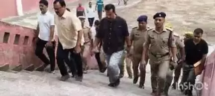 बलिया: पुलिस अधीक्षक ने हैबतपुर में ट्रेनिंग पर आने वाले आरक्षियों व महिला आरक्षियों के लिए बने कमरों का किया निरीक्षण