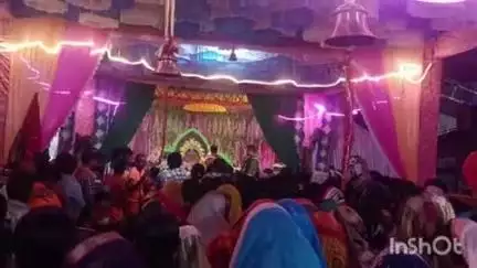 ଫୁଲବାଣୀ ସହର: ଇଲେକ୍ଟ୍ରି ଛକ ଠାରେ  ମାଆ ବଡ଼ ରାଉଳ ଙ୍କ ଠାକୁରାଣୀ ଯାତ୍ରା ରେ 108 ଆଳତୀ ସମର୍ପଣ କରାଯାଇଅଛି