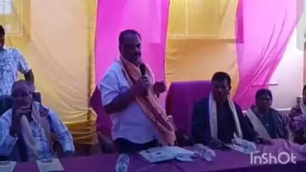 ସୋରଡା: ବେଲଗୁଣ୍ଠା ବ୍ଲକ ଇଙ୍ଗିନାଠୀ ଗ୍ରାମପଞ୍ଚାୟତ ରେ ସୋରଡ଼ା ବିଧାୟକ ଶ୍ରୀ ନୀଳମଣି ବିଷୋୟୀ ଯୋଗଦେଇ "ବିକାଶ ବାହନ ରଥ କଲେ ଶୁଭରାମ୍ବ