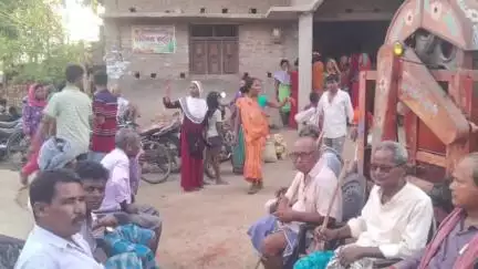गौनहा: घर की नींव में मिट्टी भरते समय ट्रैक्टर से दबकर एक व्यक्ति की मौत