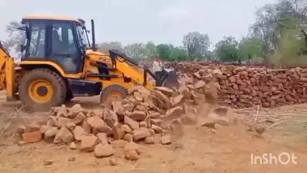 गुना: फतेहगढ़ वन परिक्षेत्र में वन भूमि पर अतिक्रमण के खिलाफ बड़ी कार्रवाई, चार जेसीबी से हटाया गया अतिक्रमण