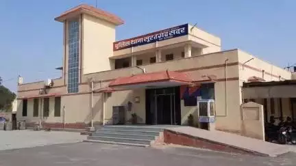 सूरतगढ़: एयरफोर्स रोड के समीप 125 ग्राम अफीम के साथ बाइक सवार दो तस्कर गिरफ्तार, पुलिस को देखकर भागने की कोशिश की थी