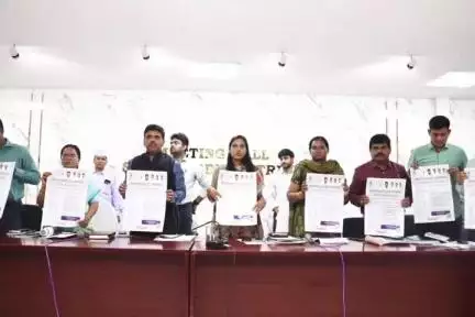 సంగారెడ్డి: తెలంగాణ స్పోర్ట్స్ స్కూల్ సెలక్షన్ పోస్టరు ఆవిష్కరణ, పాల్గొన్న కలెక్టర్, అడిషనల్ కలెక్టర్