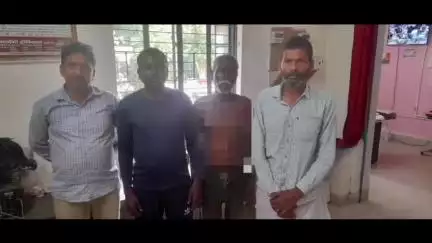 धरहरा: धरहरा थाना पुलिस ने पुराने चार वारंटियों को किया गिरफ्तार