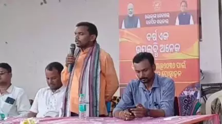 ଲୋଇସିଂହା: ଆଗଲପୁର  ର ବିଭିନ୍ନ ପଞ୍ଚାୟତରେ ବିକାଶ ବାହାନ ରଥ କୁ ବିପୁଳ ସ୍ବାଗତ, ଯୋଗ୍ୟ ହିତାଧିକାରୀଙ୍କୁ ଗୃହ ଓ ବର୍ଦ୍ଧିତ ଭତ୍ତା ପ୍ରଦାନ