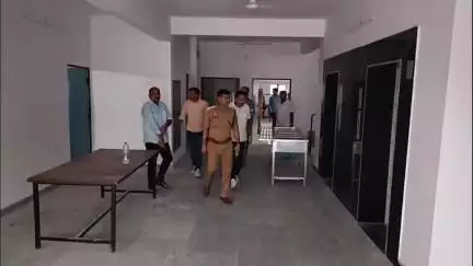 मंझनपुर: कौशाम्बी पुलिस लाइन में प्रशिक्षणरत आरक्षियों की सुविधाओं पर एएसपी की सघन नजर, दिए सुधार के निर्देश