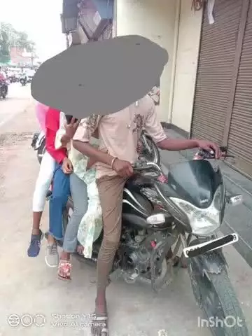 बैकुंठपुर: कोरिया में नाबालिक व स्टंटबाज चालकों पर यातायात पुलिस ने की सख्त कार्रवाई, तीन-चार सवारी बैठाकर चलने वालों पर भी की कार्रवाई