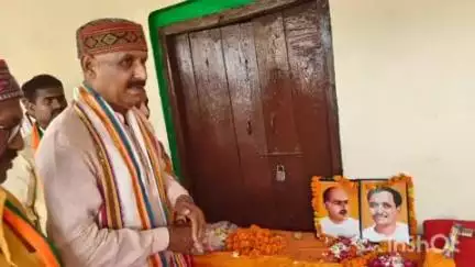 बलरामपुर: लाल नगर सिपहिया में विधायक कैलाश नाथ शुक्ला ने सेवा सुशासन एवं गरीब कल्याण कार्यक्रम को किया संबोधित