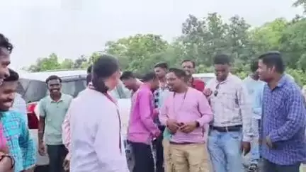 ସୁନ୍ଦରଗଡ ସହର: ବିଭିନ୍ନ ଦାବି ନେଇ ଓସିପିଏଲ୍   ମନୋହରପୂର କୋଇଲା ଖଣି  ବନ୍ଦ କଲେ ବିସ୍ଥାପିତ ଲୋକେ