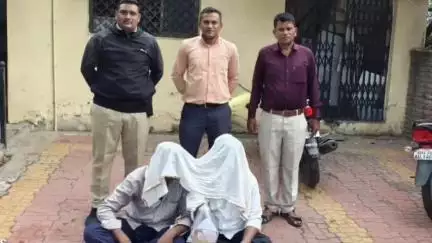 बाळापूर: ऑपरेशन 'प्रहार' अंतर्गत वाडेगाव येथील अवैध जुगारावर पोलिसांची धाड; २१ हजार १८० रुपयांचा मुद्देमाल जप्त, दोघांवर गुन्हा
