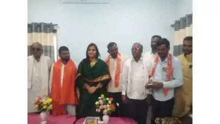 वाशिम: शहरातील विश्रामगृह येथे आमदार भावना गवळी यांची महत्त्वपूर्ण बैठक
