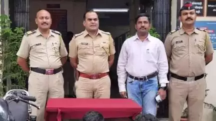 उच्चशिक्षित इंजिनिअर निघाला दुचाकी चोर, दोन दुचाकी चोरांना जवाहर नगर पोलिसांनी मुद्देमालासह केली अटक