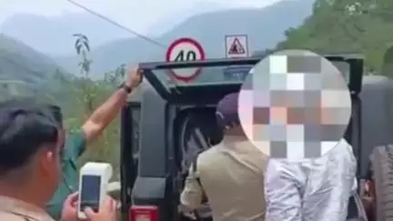 कर्णप्रयाग: जिला में पुलिस ने मॉडिफाइड साइलेंसर काली फिल्म और रैश ड्राइविंग पर 63 व्यक्तियों पर ₹50000 का लगाया जुर्माना