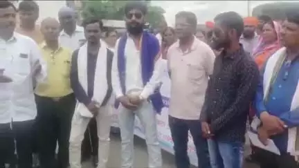 नांदेड: भगतसिंग चौक आसर्जन रोड व विष्णुपुरी खडकपुरा रोडवर स्पिड ब्रेकर बसवा; जनता पॅंथरची रास्ता रोको आंदोलनात मागणी #jansamasya