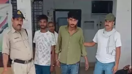 टिकुरिया टोला में फ़ायरिंग करने के मामले में पुलिस ने दो आरोपियों को कोलगंवा क्षेत्र से किया गिरफ्तार, भेजा गया जेल