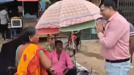 सिमरिया: सिमरिया विधायक ने इटखोरी चौक में चलाया जनसंपर्क अभियान, लोगों से की मुलाकात