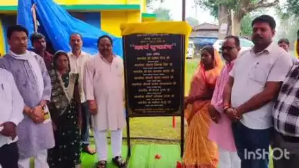 लुण्ड्रा: लुण्ड्रा विधायक प्रबोध मिंज द्वारा आज करोड़ों रुपए के विकास कार्यों का भूमि पूजन किया गया