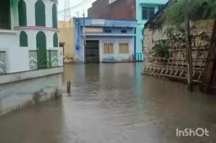 रानी: रानी में प्री-मानसून की बारिश से सड़कों पर जलभराव, लोगों को गर्मी से मिली राहत, वहीं बिजली कटौती भी हुई