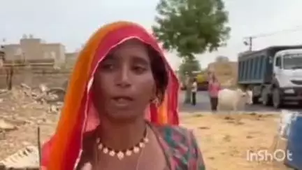 जैसलमेर: वार्ड नंबर 2 में सड़क निर्माण के लिए न.पा. ने हटाया अतिक्रमण, 6 बच्चों की विधवा मां ने मीडिया से मदद मांगी