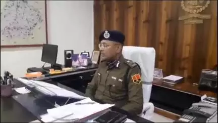 नोखा: नोखा थाने में गाड़ी रोककर मारपीट करने और हवाई फायर करने का मामला दर्ज, पुलिस ने शुरू की जांच