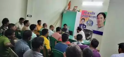 রানিনগর ২: একুশে জুলাইকে সামনে রেখে শেখপাড়া দলীয় তৃণমূল কংগ্রেস কার্যালয়ে প্রস্তুতি সভা