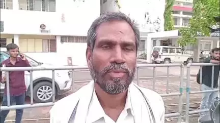 दमयंती नगर: रमपुरा में सरपंच पति द्वारा कुएं में डायनामाइट चलाए जाने से मकान क्षतिग्रस्त, पीड़ित ने कलेक्ट्रेट में दिया ज्ञापन
