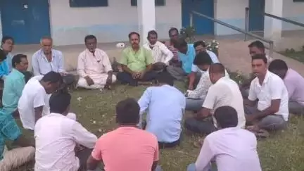 কাশীপুর: তৃণমূল কংগ্রেসের সাংগঠনিক বৈঠক ও হুল দিবস এর আগাম প্রস্তুতি সভা কাশীপুরের বিভিন্ন বুথে বুথে,উপস্থিত ব্লক সভাপতি