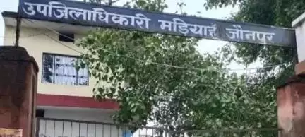 मड़ियाहू: तहसील में मुख्यमंत्री कृषक दुर्घटना बीमा योजना के तहत 52 लाभार्थियों को मिले ₹5 लाख के चेक