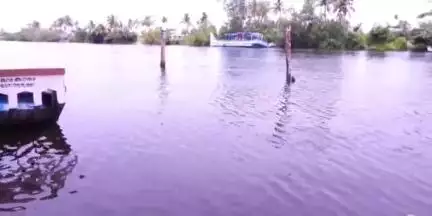 കരുനാഗപ്പള്ളി: കടത്തുവള്ളമില്ല, ദുരിതത്തിലായി വെള്ളനാതുരുത്തുകാരും കോഴിക്കോട് തെക്കൻ മേഖലയും #localissue