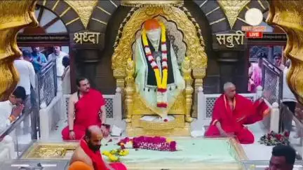 बदनापूर: शिर्डी येथे आमदार नारायण कुचे यांनी घेतले साईबाबाचे दर्शन