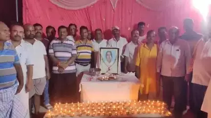 हथुआ: हथुआ में जेपी सेनानी गौरीशंकर वर्मा की पुण्यतिथि पर श्रद्धांजलि अर्पित, औषधीय पौधे लगाए गए