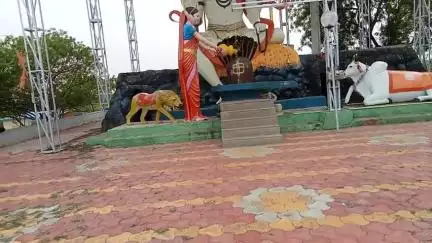 आइए आप भी करें चार मुख वाली मूर्ति के दर्शन