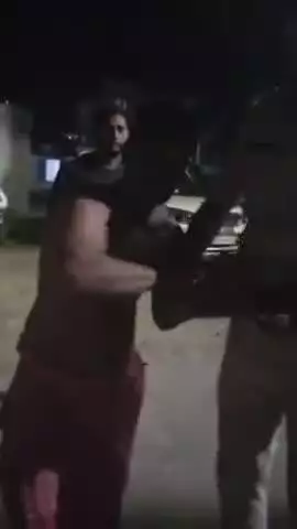 गोगरी: शराब के नशे में हंगामा कर रहे नशेड़ी को लोगों ने पकड़कर पुलिस के हवाले किया, वीडियो वायरल