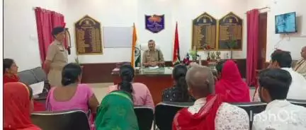 बेगूसराय: कार्यालय कक्ष में एसपी ने लगाया जनता दरबार, 30 फरियादियों की सुनी फरियाद