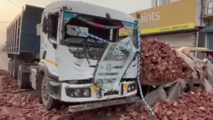 करनाल: कुंजपुरा रोड आरके पुरम के सामने डंपर और ट्रैक्टर ट्राली की टक्कर में एक व्यक्ति की मौत