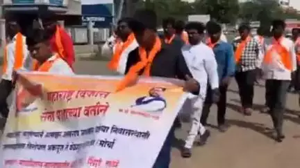 माळशिरस: अवैध धंदे बंद करण्याच्या मागणीसाठी 'मविसे'ची आमदार उत्तमराव जानकर यांच्या निवासस्थानी अकलूज ते वेळापूर पदयात्रा