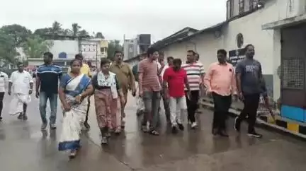 அகஸ்தீஸ்வரம்: அண்ணா பேருந்து நிலையத்தில் மேயர் மகேஷ் அதிகாரிகளுடன் ஆய்வு