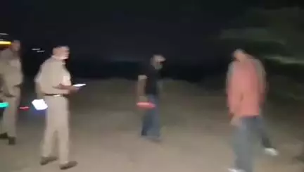 बांदा: चहितारा गांव के जंगल में पुलिस मुठभेड़ में 4 अभियुक्त गिरफ्तार, एक के पैर में लगी गोली