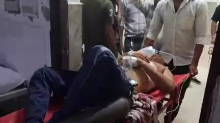 झांसी: सारमऊ गांव में सिपाही के पिता ने गुटखा थूकने पर युवक को मारी गोली, सीने में घुसी और कमर से निकली बाहर