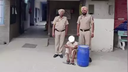 ਬੁਢਲਾਡਾ: ਬੋਹਾ ਪੁਲਿਸ ਨੇ ਇੱਕ ਵਿਅਕਤੀ ਨੂੰ ਕਾਬੂ ਕਰ 40 ਲੀਟਰ ਲਾਹਨ ਸਮੇਤ ਕੀਤਾ ਮਾਮਲਾ ਦਰਜ