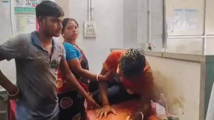 ক্যানিং ১: ক্যানিং শরৎপল্লী মোড়ের কাছে টোটো ও বাইকের সংঘর্ষ, আহত বাইক আরোহী